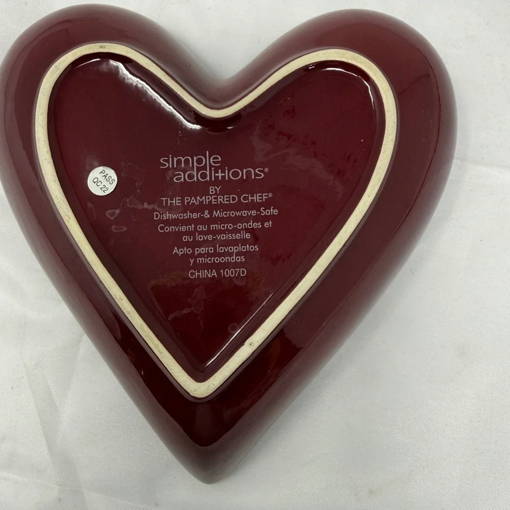 Pampered Chef Simple Additions Cranberry Red Ceramic Heart Shaped Serving Bowl